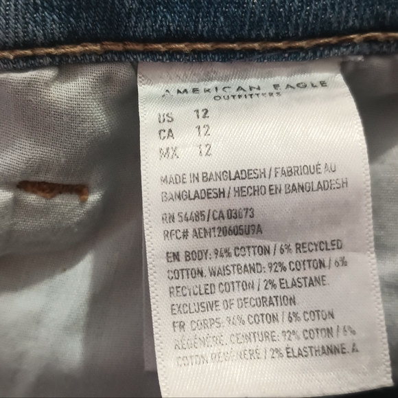 American Eagle Hi-Rise Distressed Shortie, Mom Shorts, Size 12 - Picture 5 of 5